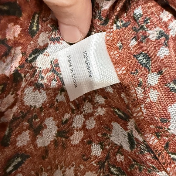 Tuckernuck Sawyer Blouse in Vermillion Vine Floral Ramie Size Small - Picture 6 of 9